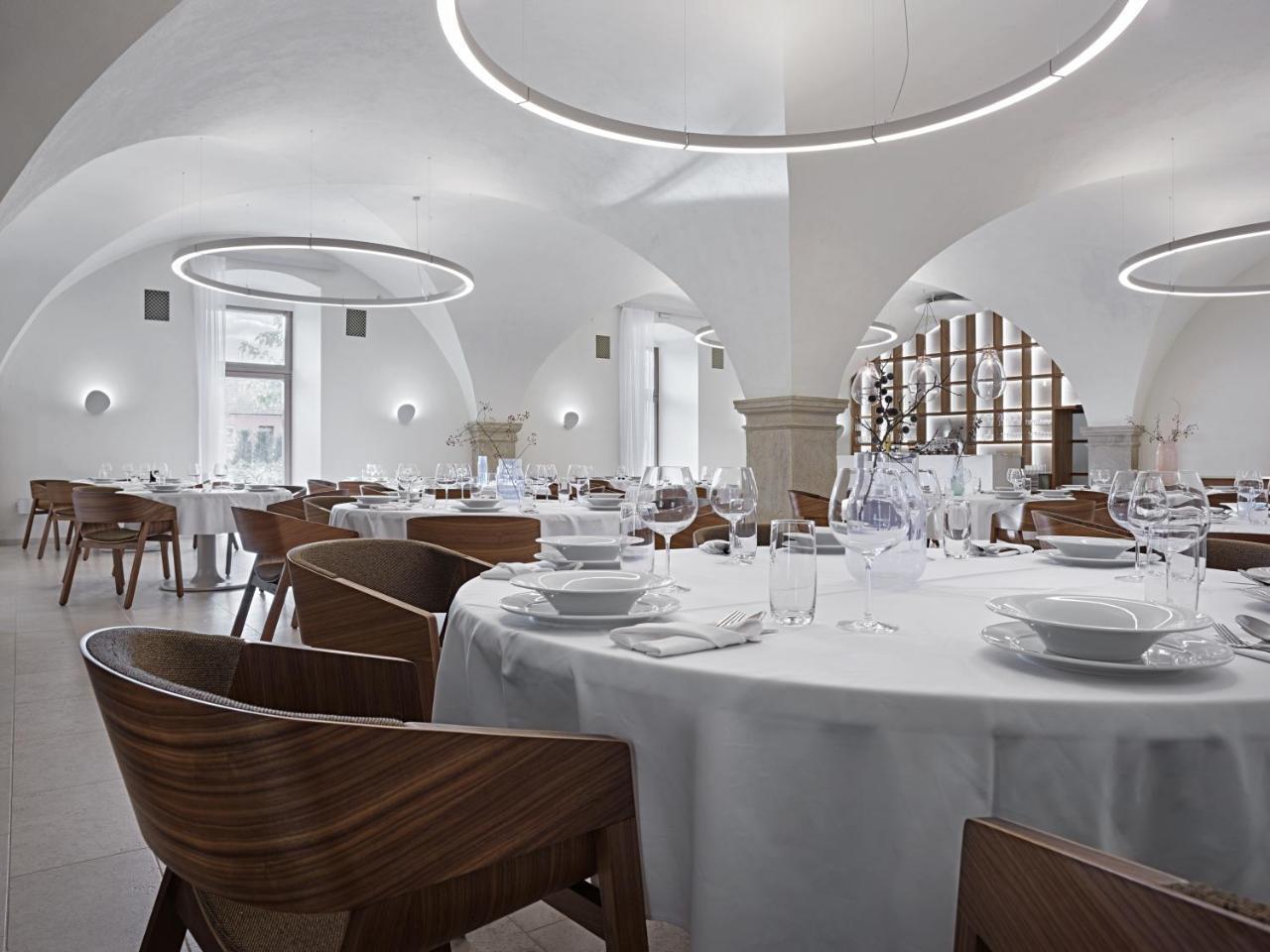 Velké Pavlovice Lotrinsky Hotel מראה חיצוני תמונה