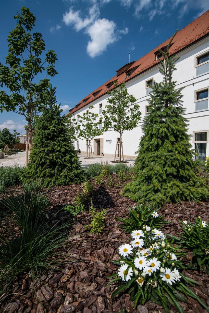 Velké Pavlovice Lotrinsky Hotel מראה חיצוני תמונה