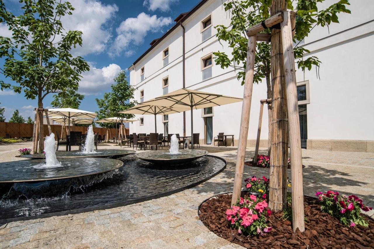 Velké Pavlovice Lotrinsky Hotel מראה חיצוני תמונה