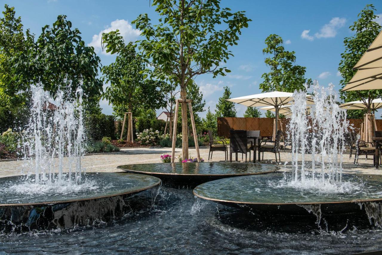 Velké Pavlovice Lotrinsky Hotel מראה חיצוני תמונה